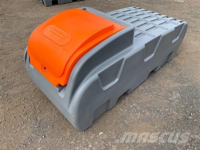  EXEQ DD500 Баки для топлива и присадок