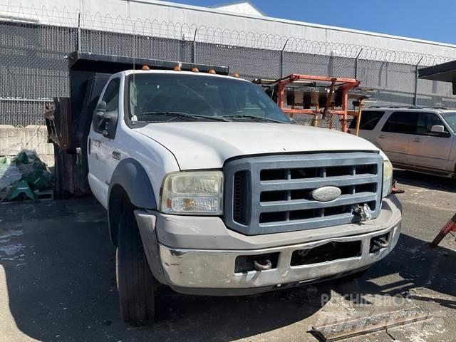 Ford 550 Грузовики-Самосвалы