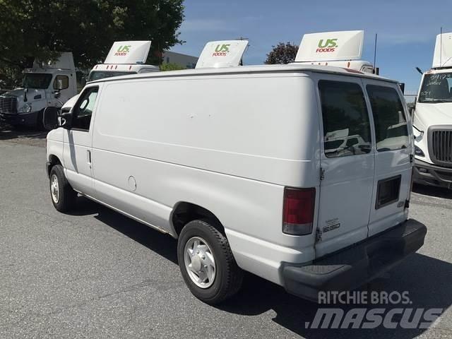 Ford E-150 Изотермический фургон