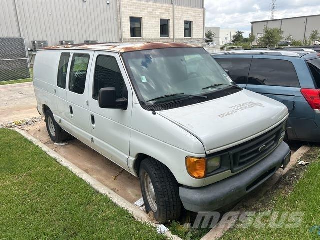 Ford E-150 Изотермический фургон