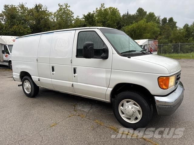 Ford E-150 Изотермический фургон
