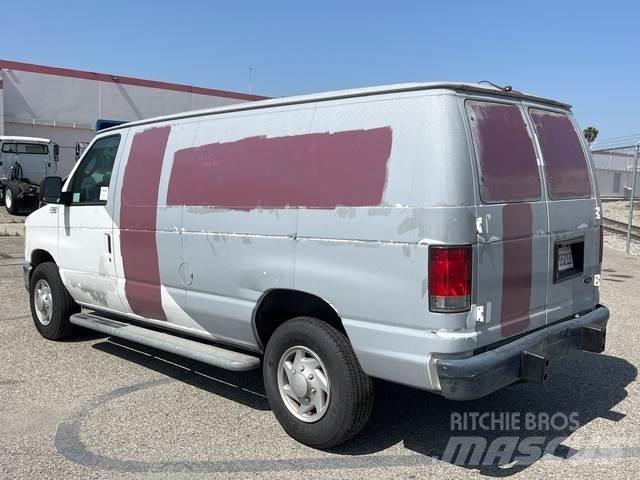 Ford E-250 Изотермический фургон
