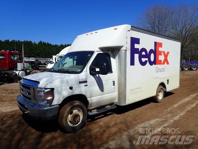 Ford E-350 Грузовики-Фургоны