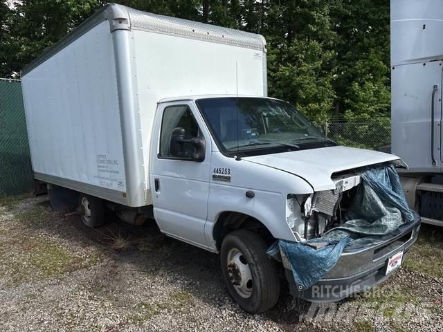 Ford E-350 Грузовики-Фургоны