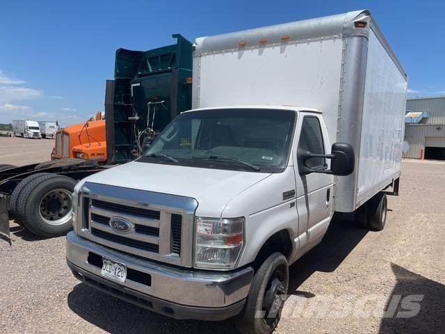 Ford E-350 Грузовики-Фургоны