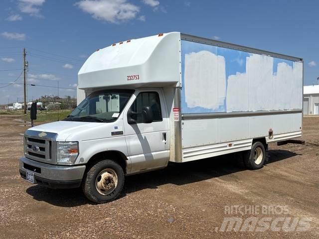 Ford E-350 Грузовики-Фургоны