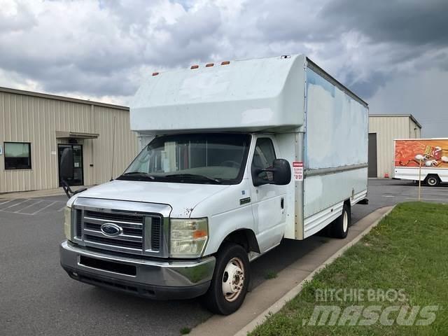 Ford E-350 Грузовики-Фургоны