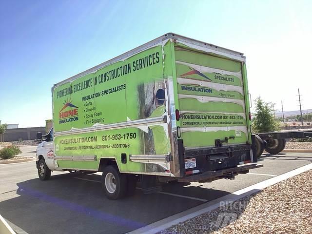 Ford E-350 Грузовики-Фургоны