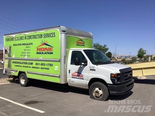 Ford E-350 Грузовики-Фургоны