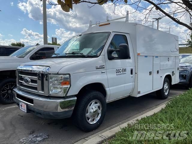 Ford E-350 Бортовые фургоны