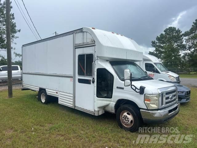 Ford E-350 Грузовики-Фургоны