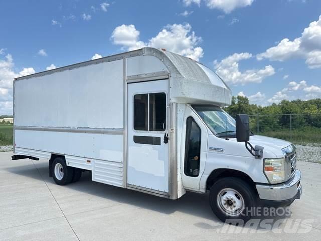 Ford E-350 Грузовики-Фургоны
