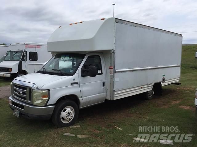 Ford E-350 Грузовики-Фургоны