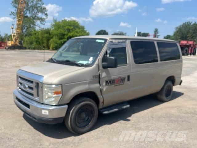 Ford E-350 Легковые автомобили