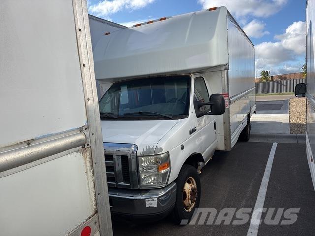 Ford E-350 Грузовики-Фургоны