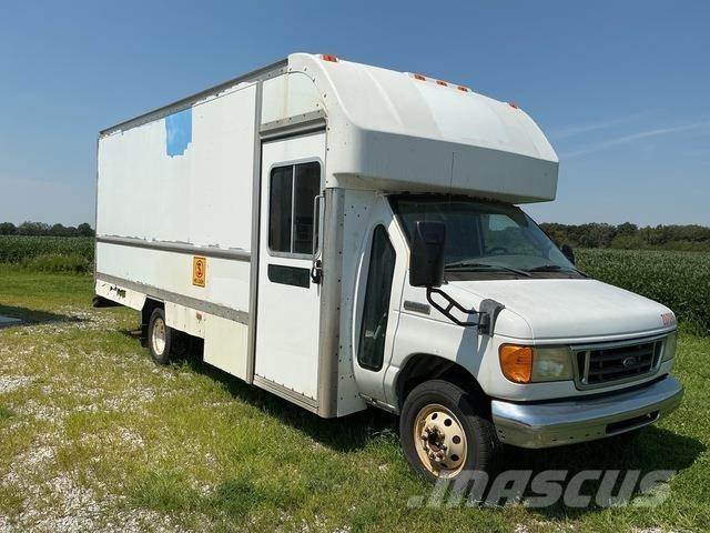 Ford E-350 Изотермический фургон