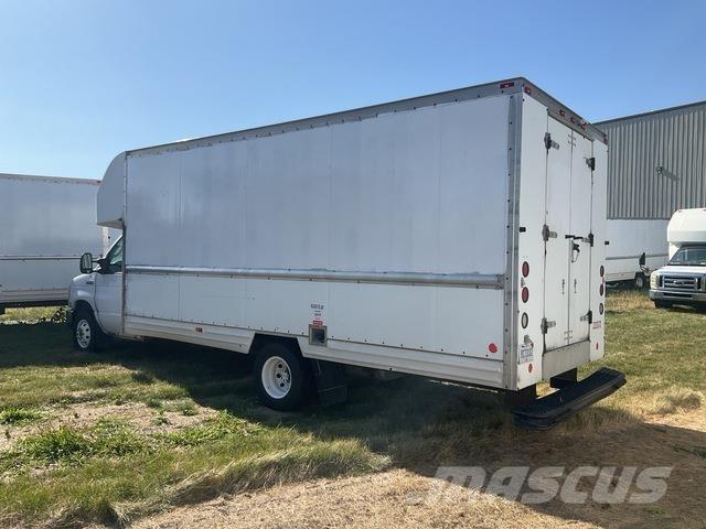 Ford E-350 Грузовики-Фургоны