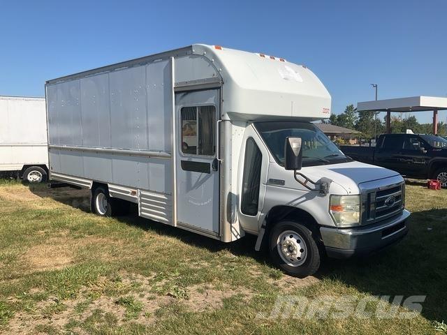 Ford E-350 Грузовики-Фургоны