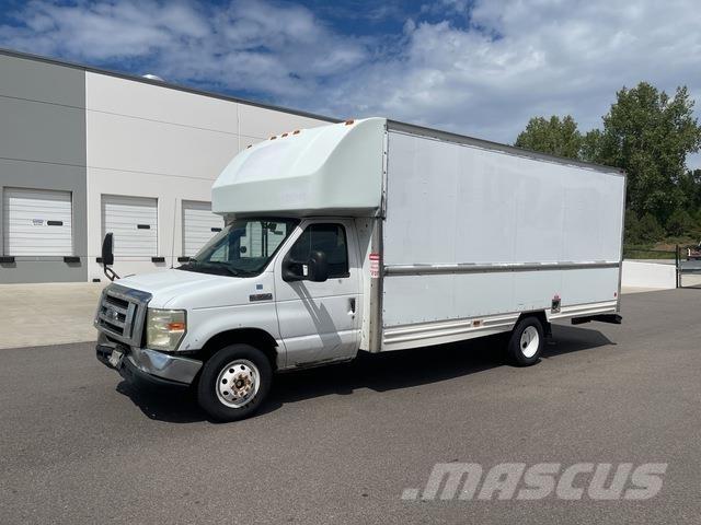 Ford E-350 Грузовики-Фургоны