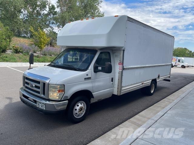 Ford E-350 Грузовики-Фургоны
