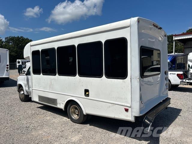 Ford E-350 Микроавтобусы