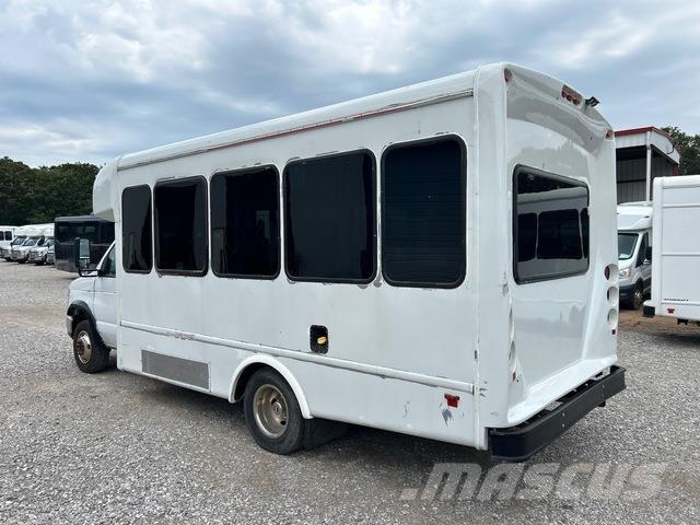 Ford E-350 Микроавтобусы