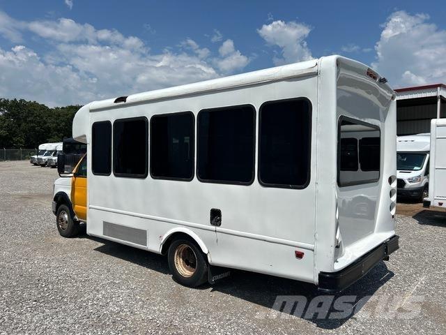 Ford E-350 Микроавтобусы