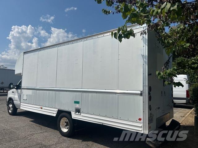 Ford E-350 Грузовики-Фургоны