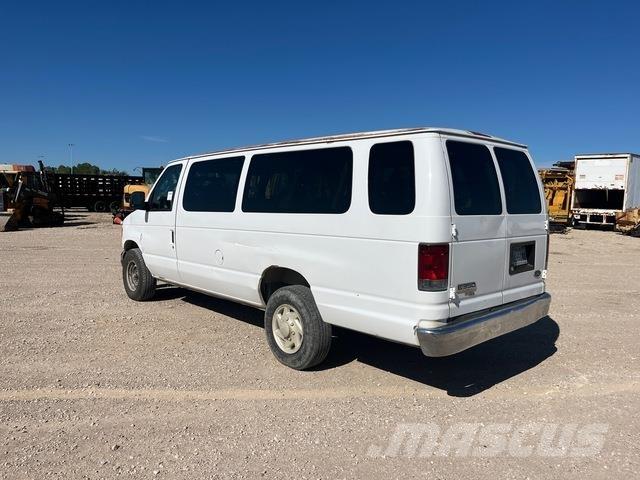 Ford E-350 Легковые автомобили
