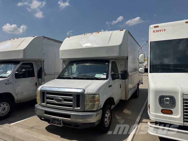 Ford E-350 Цельнометаллический фургоны