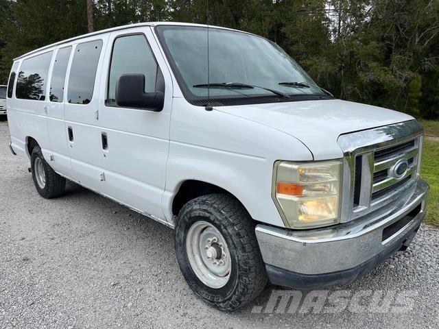 Ford E-350 Легковые автомобили