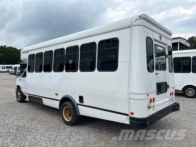 Ford E-450 Микроавтобусы