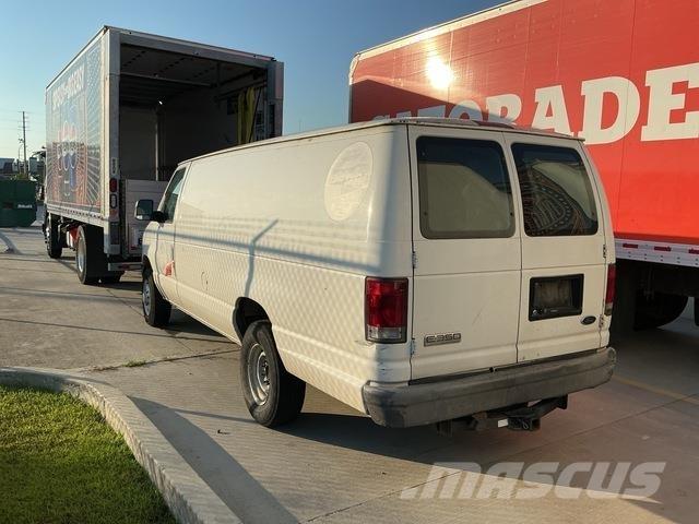 Ford E350 Грузовики-Фургоны