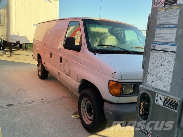 Ford E350 Грузовики-Фургоны