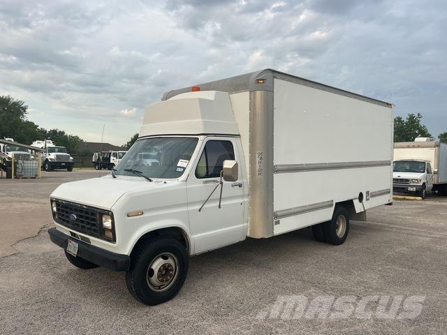 Ford E350 Грузовики-Фургоны
