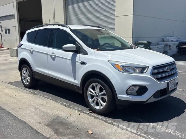 Ford Escape Легковые автомобили