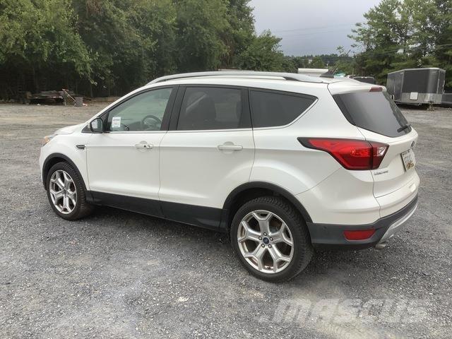 Ford Escape Легковые автомобили