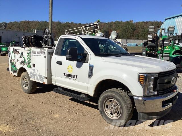 Ford F-250 Комбинированные дорожные машины