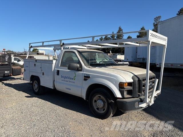 Ford F-250 Бортовые фургоны