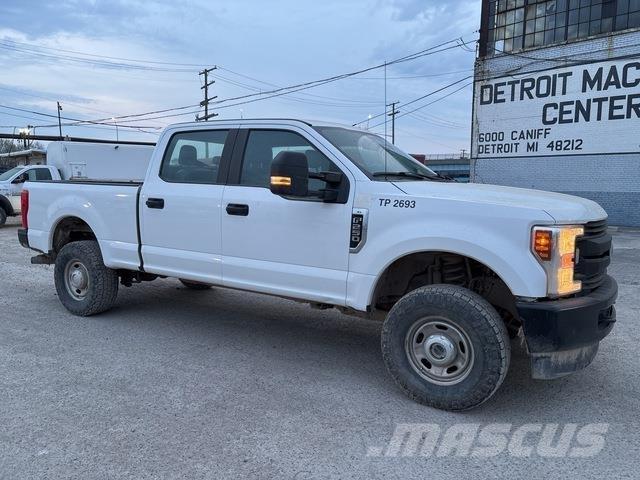 Ford F-250 Бортовые фургоны