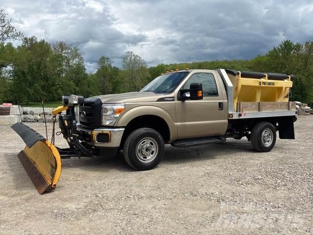 Ford F-250 Грузовики-платформы/боковая разгрузка