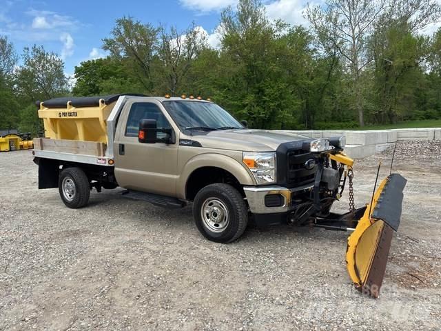 Ford F-250 Грузовики-платформы/боковая разгрузка
