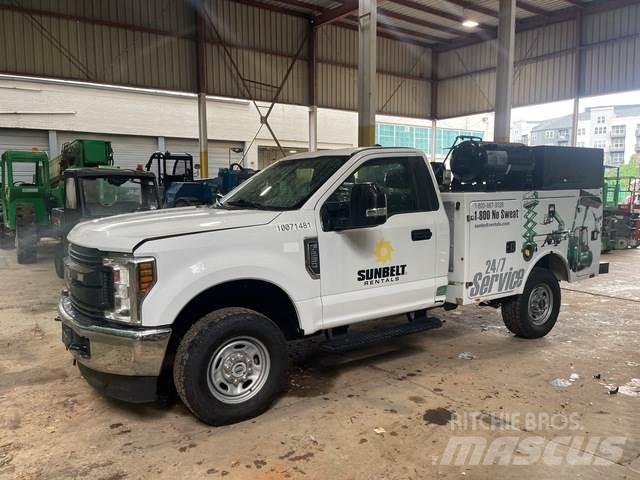 Ford F-250 Бортовые фургоны