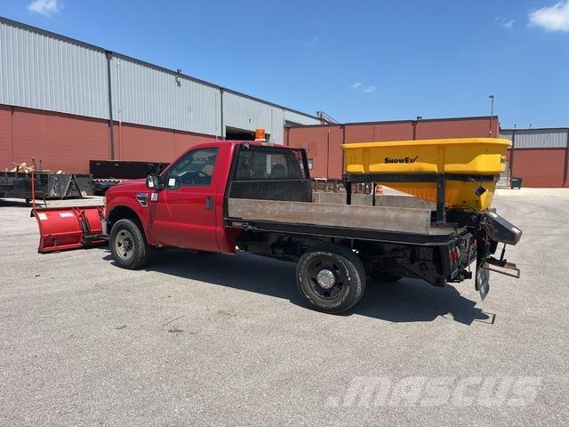 Ford F-250 Снежные отвалы и плуги