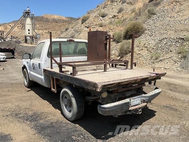 Ford F-250 Грузовики-платформы/боковая разгрузка