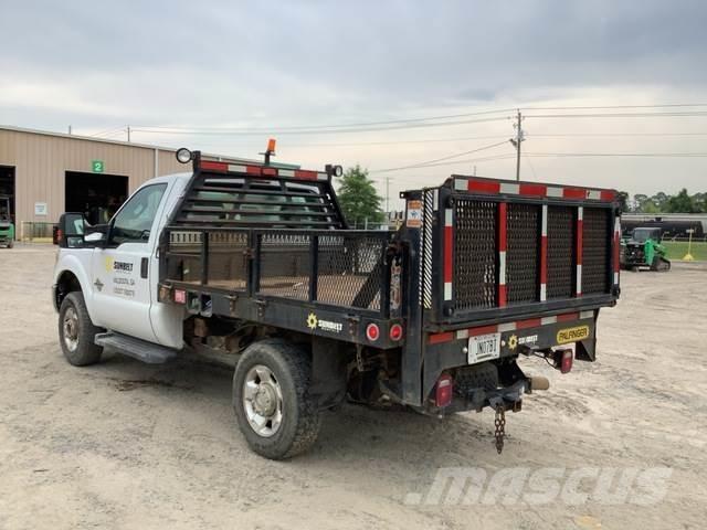 Ford F-250 Грузовики-платформы/боковая разгрузка