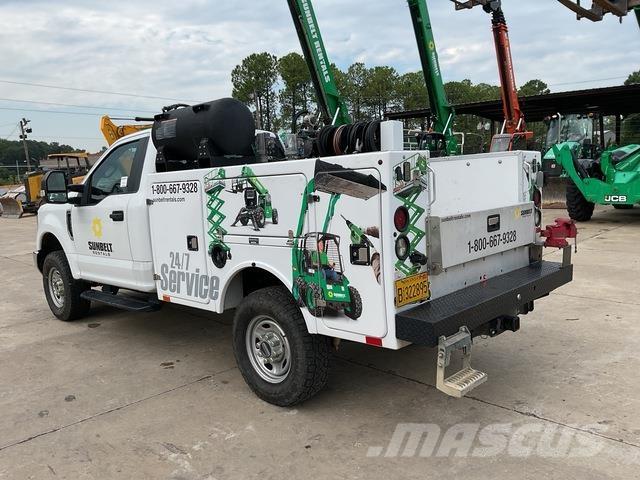 Ford F-250 Комбинированные дорожные машины