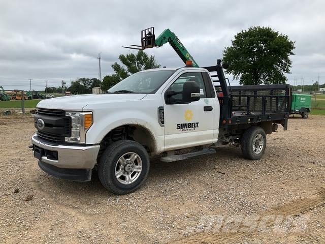 Ford F-250 Грузовики-платформы/боковая разгрузка