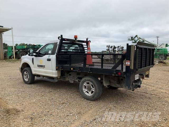 Ford F-250 Грузовики-платформы/боковая разгрузка