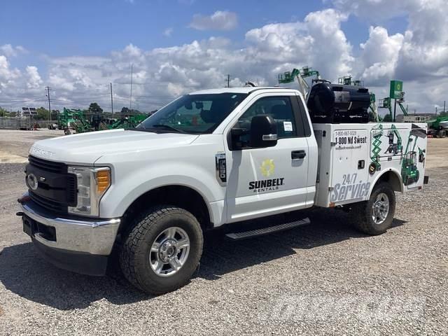 Ford F-250 Комбинированные дорожные машины